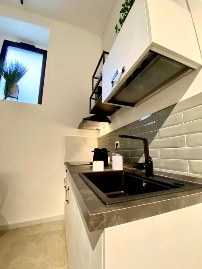 Namaste Apartment Бари Экстерьер фото